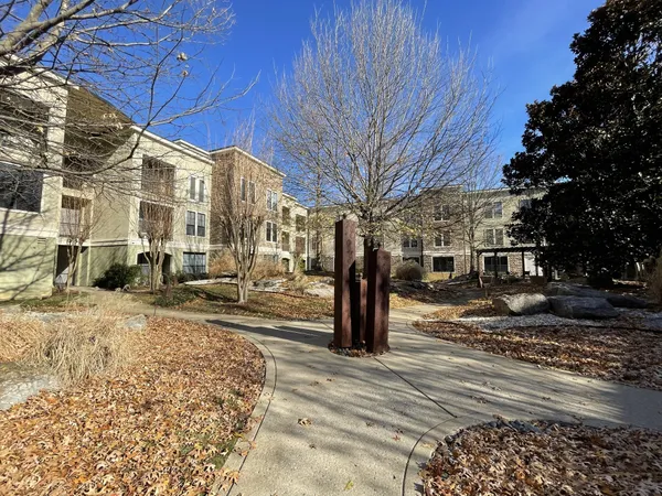 $2,295 | 2600 Hillsboro Pike, Unit 231, Nashville, TN 37212