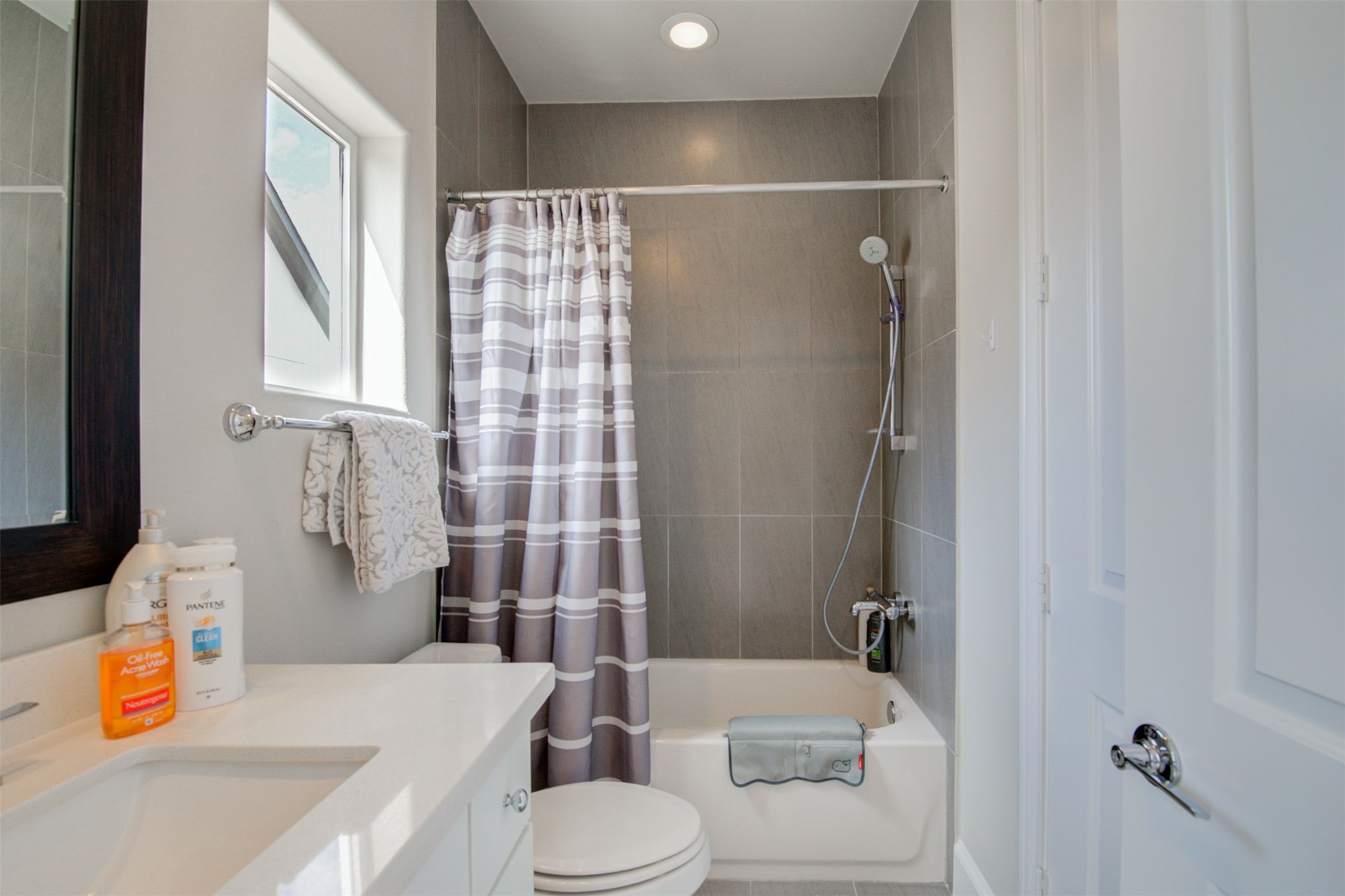 9664 Knight Road Houston, TX 77045 - Photo 12 of 33