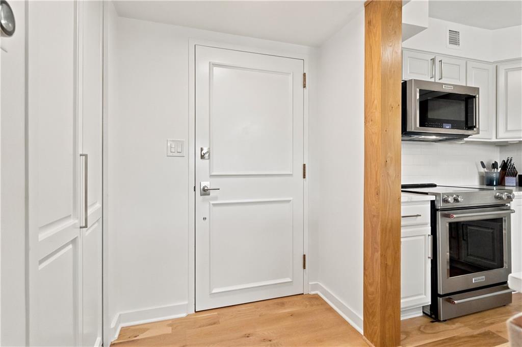 4545 Wornall Road, Unit 609 Kansas City, MO 64111 - Photo 6 of 34