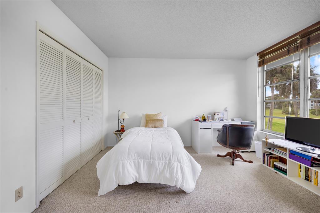 905 Cypress Terrace, Unit 202 Pompano Beach, FL 33069 - Photo 17 of 34