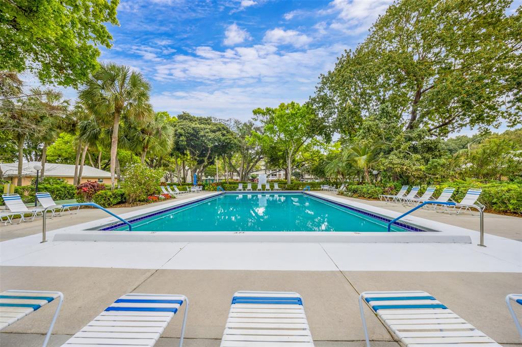 905 Cypress Terrace, Unit 202 Pompano Beach, FL 33069 - Photo 25 of 34