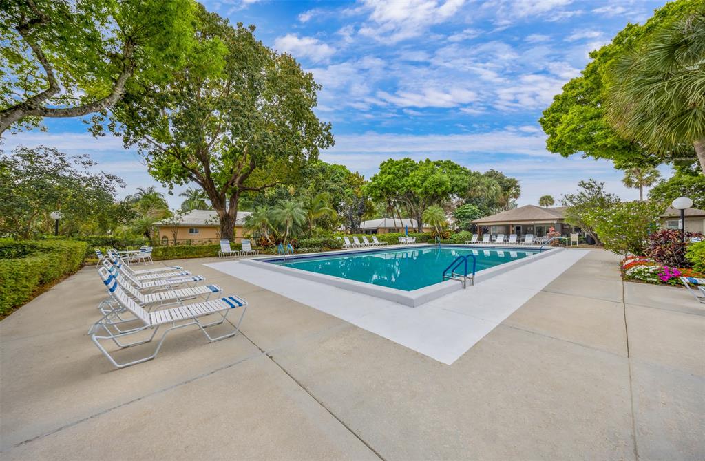 905 Cypress Terrace, Unit 202 Pompano Beach, FL 33069 - Photo 26 of 34