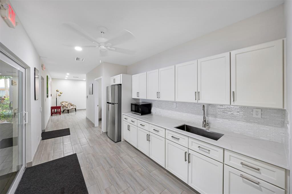 905 Cypress Terrace, Unit 202 Pompano Beach, FL 33069 - Photo 30 of 34