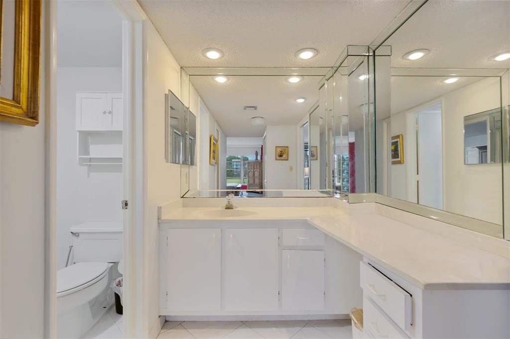 905 Cypress Terrace, Unit 202 Pompano Beach, FL 33069 - Photo 10 of 34