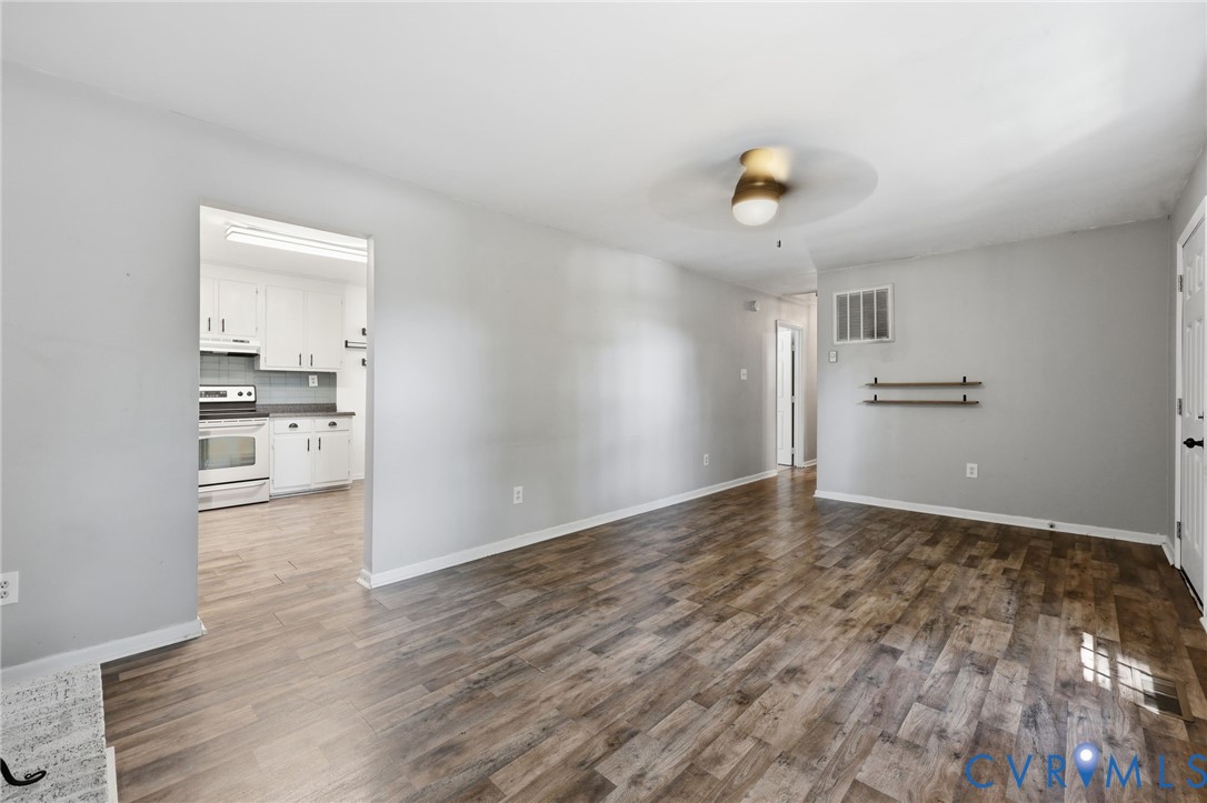 12716 South Chester Road Chester, VA 23831 - Photo 6 of 27