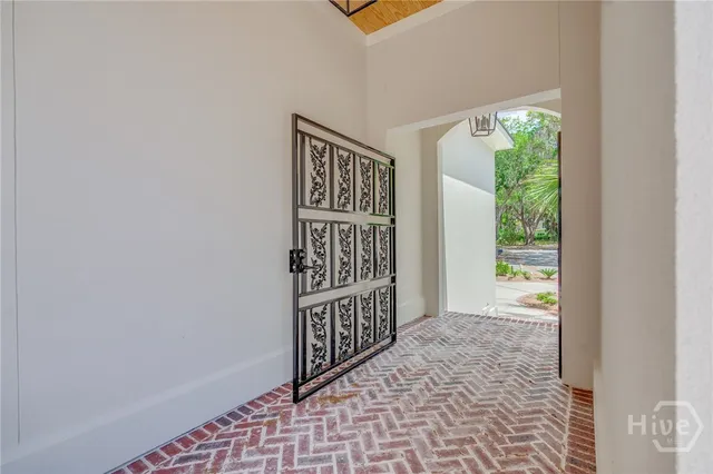 $1,399,999 | 2 Top Gallant Circle, Savannah, GA 31411