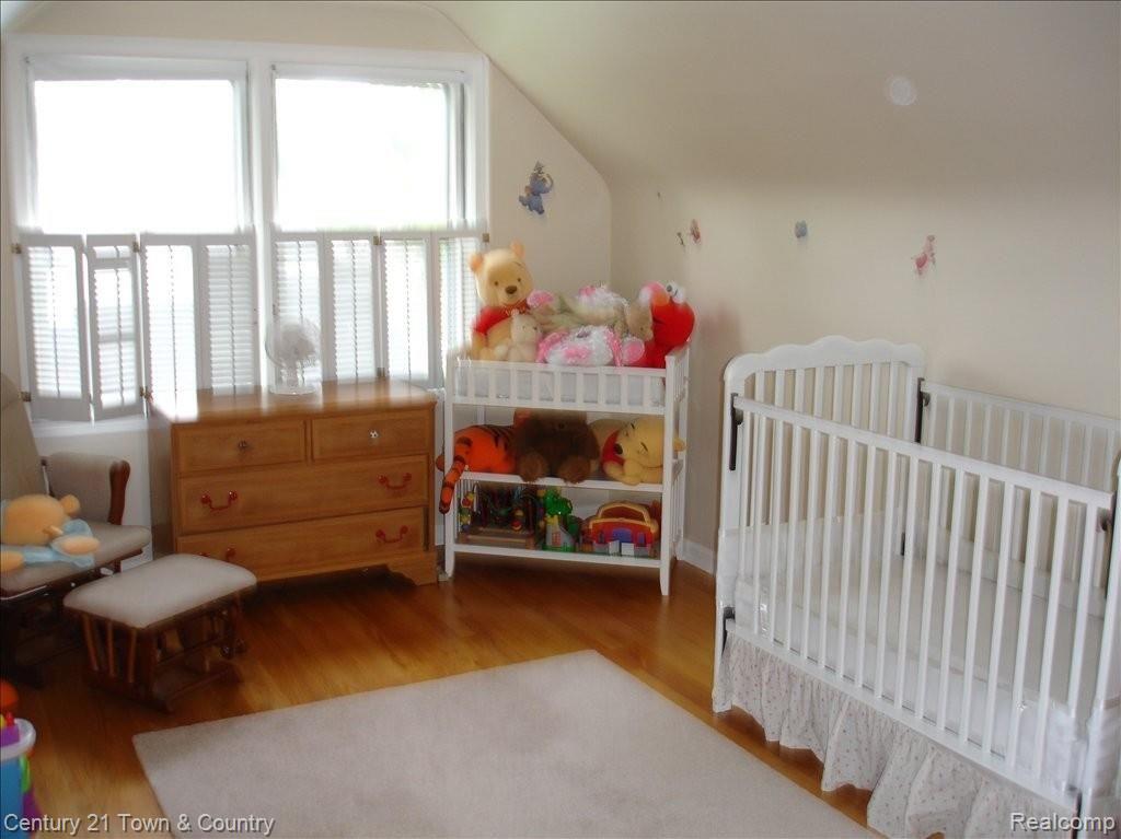 1511 East Maple Road Birmingham, MI 48009 - Photo 14 of 23 Bedroom #3