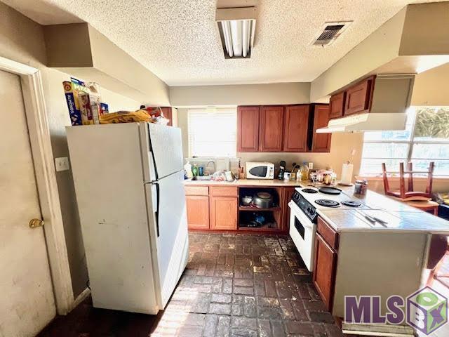 13760 Chalmette Avenue Baton Rouge, LA 70810 - Photo 5 of 17 Kitchen