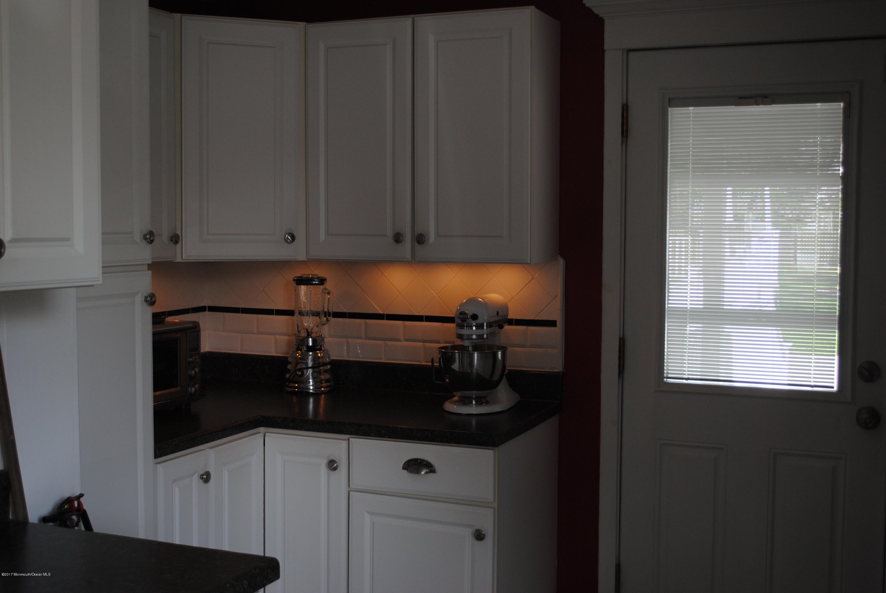 44 West George Street Freehold, NJ 07728 - Photo 15 of 43 DSC_0269