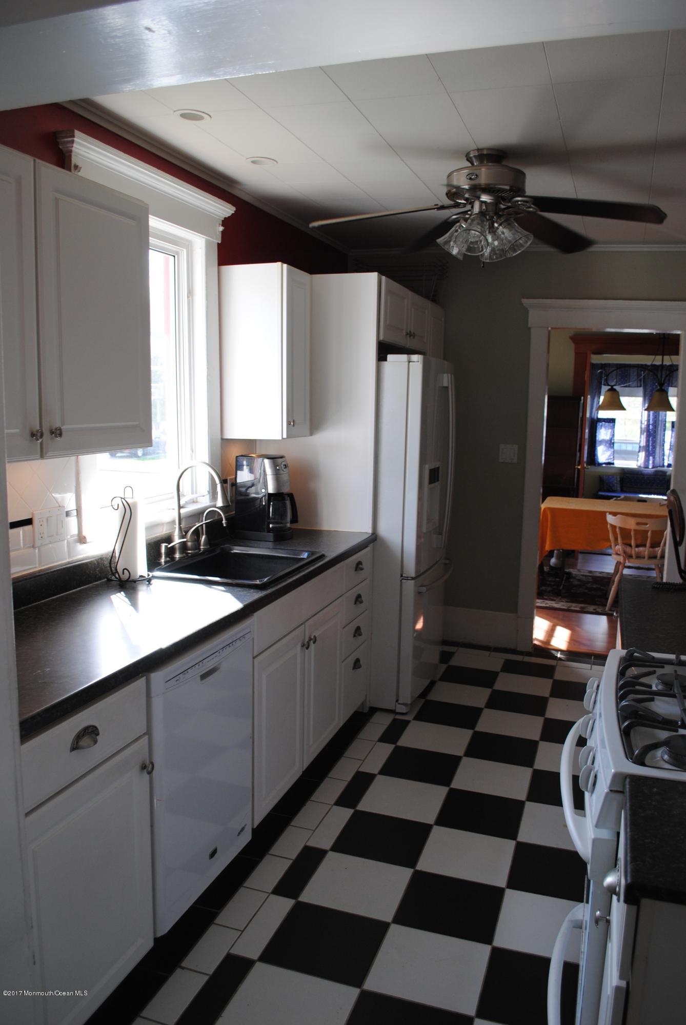 44 West George Street Freehold, NJ 07728 - Photo 16 of 43 DSC_0271