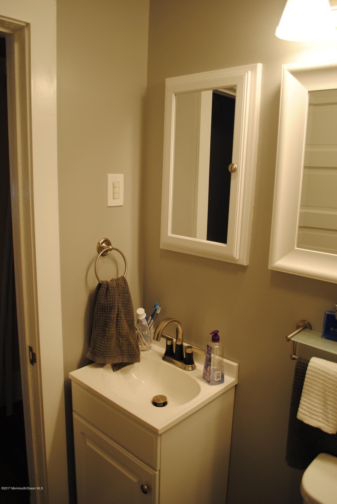 44 West George Street Freehold, NJ 07728 - Photo 26 of 43 DSC_0243