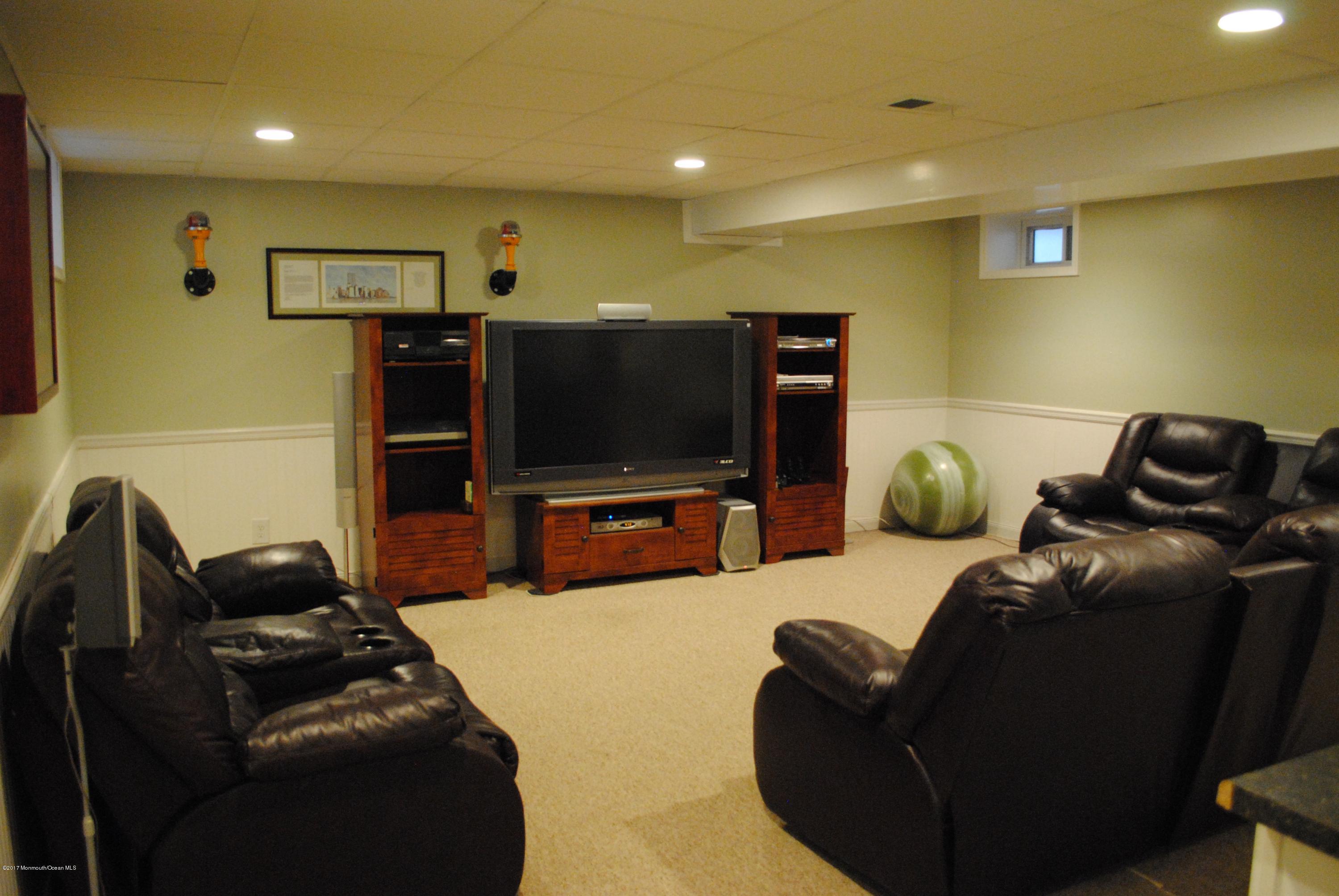 44 West George Street Freehold, NJ 07728 - Photo 29 of 43 DSC_0254