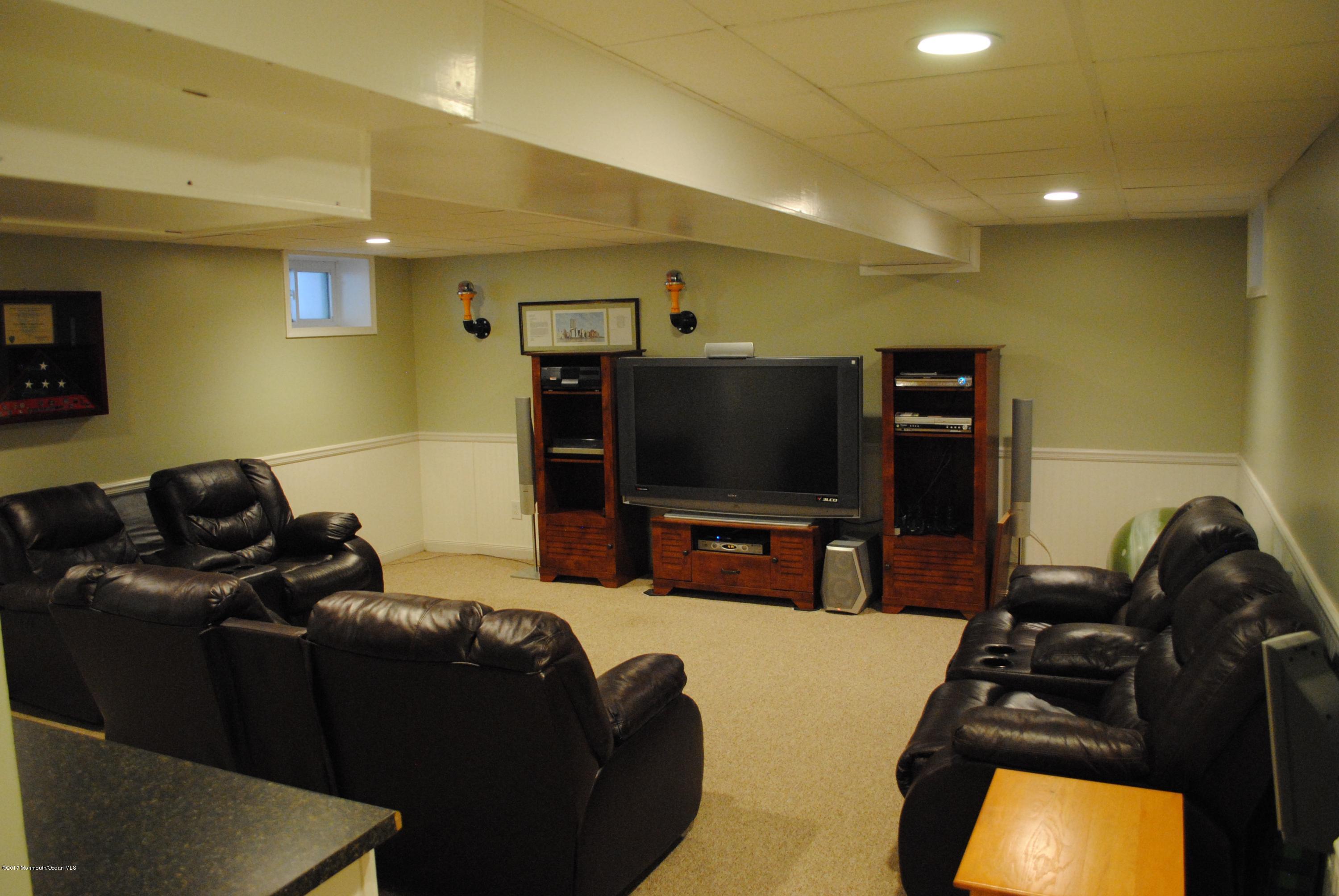 44 West George Street Freehold, NJ 07728 - Photo 30 of 43 DSC_0258