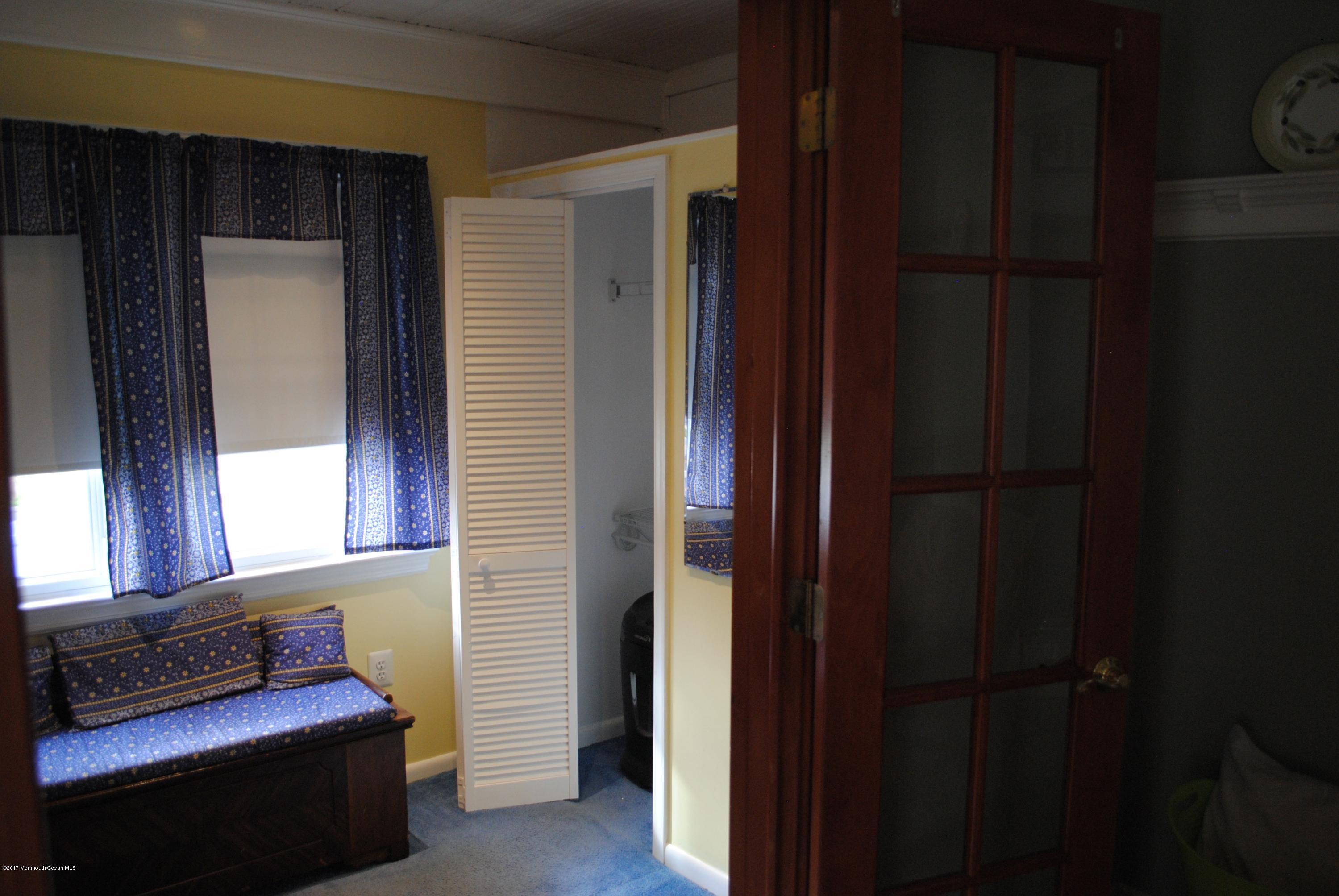 44 West George Street Freehold, NJ 07728 - Photo 9 of 43 DSC_0248