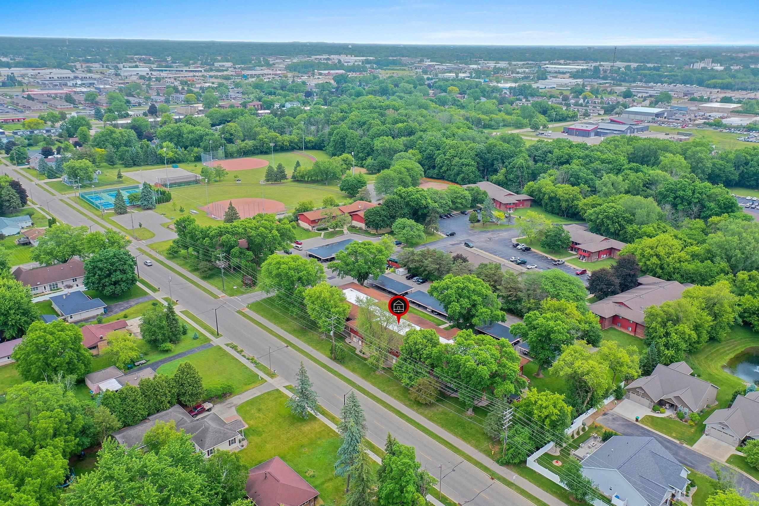 3182 Justin Court, Unit 5 Appleton, WI 54914 - Photo 7 of 34