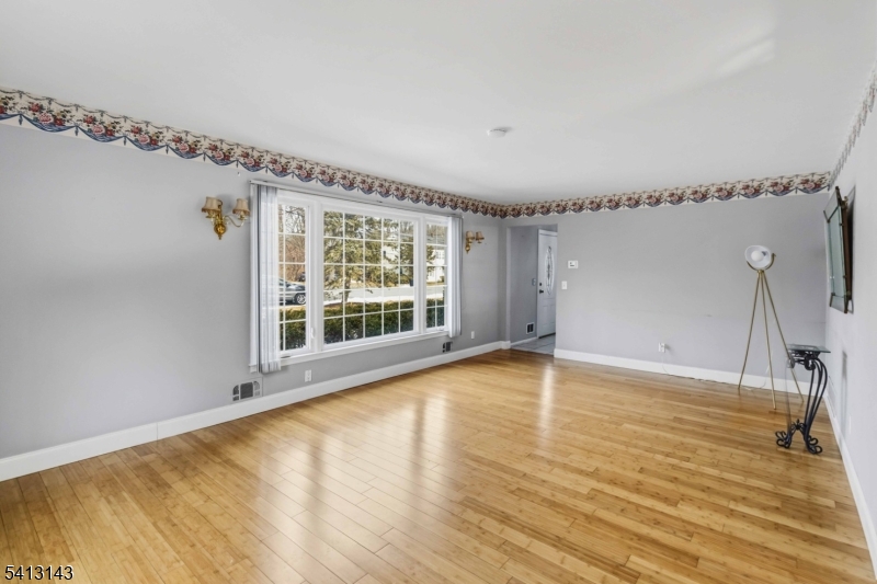 34 Sand Hill Road Morristown, NJ 07960 - Photo 4 of 25