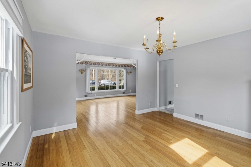 34 Sand Hill Road Morristown, NJ 07960 - Photo 5 of 25