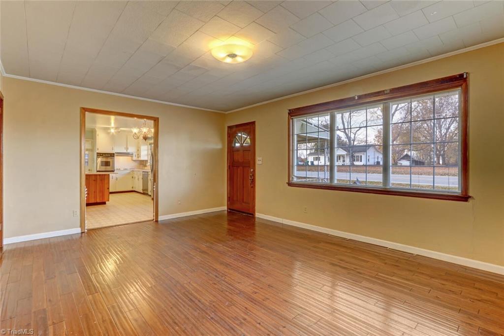 986 Grooms Road Reidsville, NC 27320 - Photo 3 of 22 Gallery Image 3