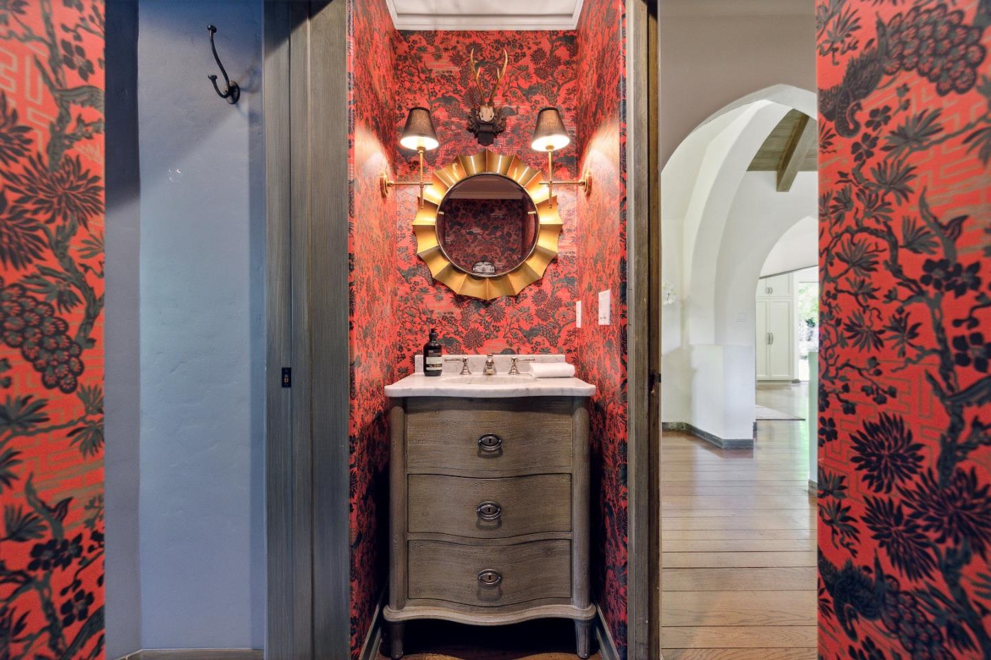 540 Chelmsford Road Hillsborough, CA 94010 - Photo 7 of 49