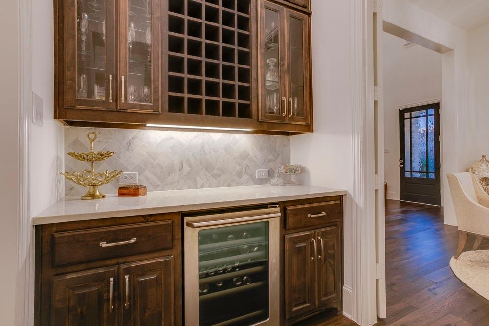 4059 Marble Hill Road Frisco, TX 75034 - Photo 15 of 40 a view of a sink and a mirror