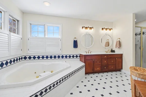 $1,195,000 | 4800 Gullane Drive, Ann Arbor, MI 48103