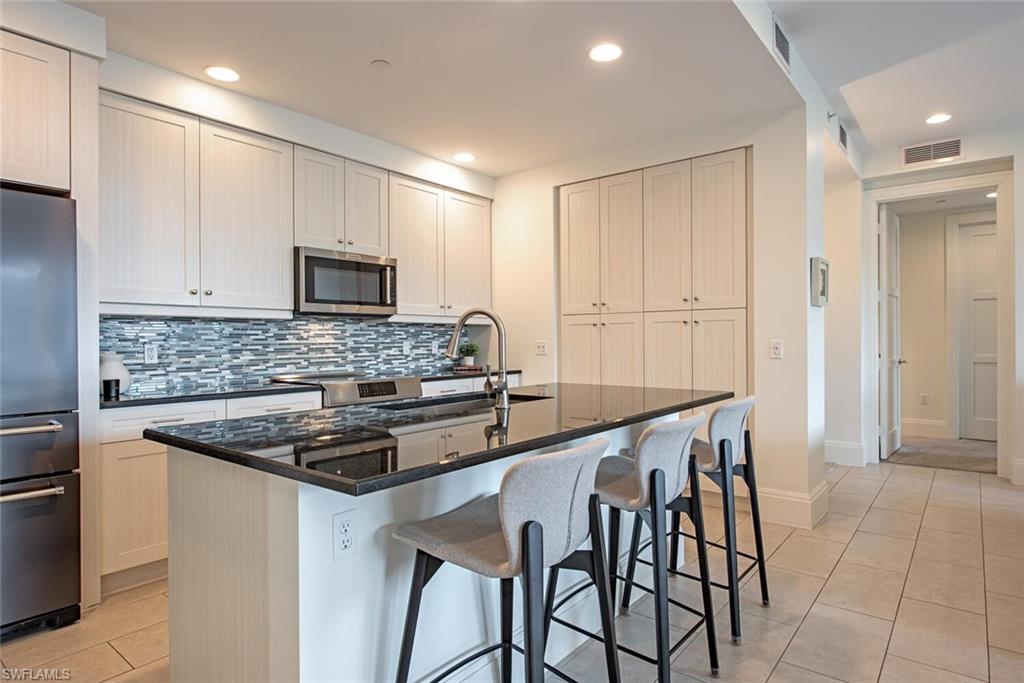 1030 3rd Avenue South, Unit 504 Naples, FL 34102 - Photo 5 of 18