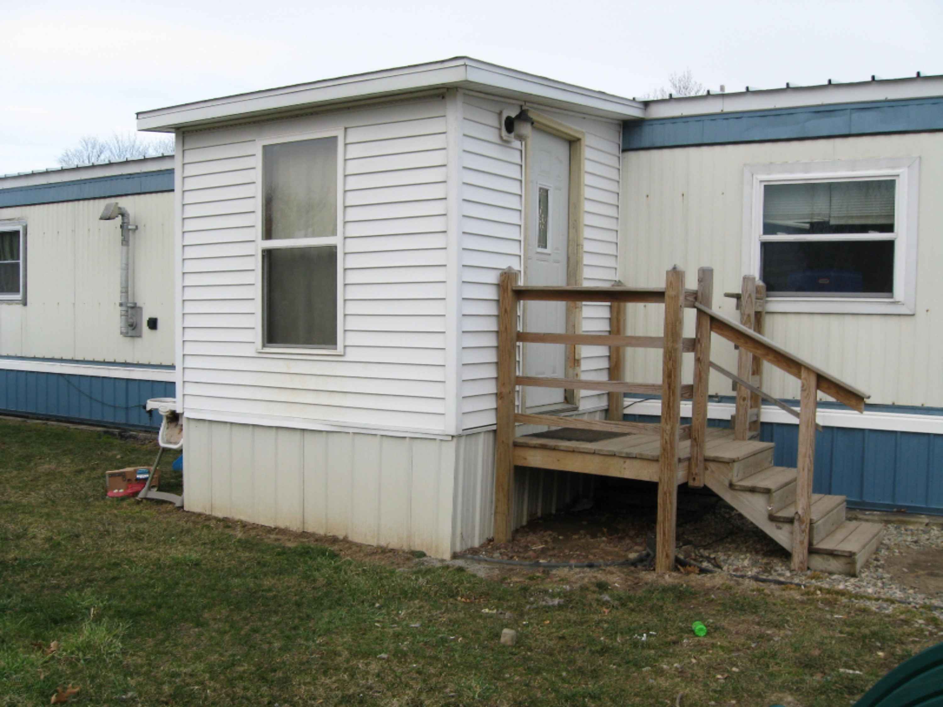 1184 Burbank Road Quincy, MI 49082 - Photo 3 of 22 1184 Burbank Rd Quincy 022.JPG