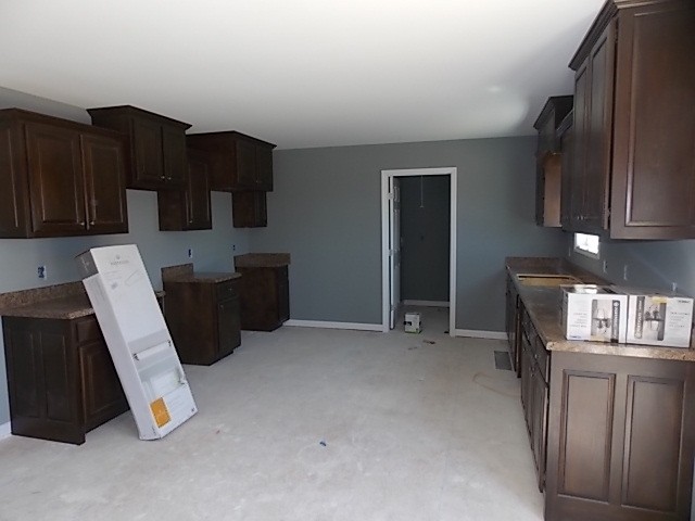 1372 Holland Road Lafayette, TN 37083 - Photo 8 of 18 Gallery Image 8