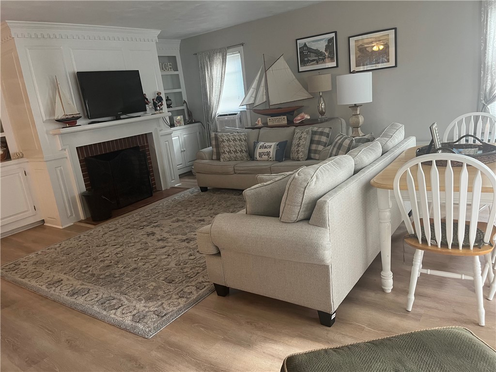 31 Franklin Street, Unit 2 Newport, RI 02840 - Photo 7 of 23