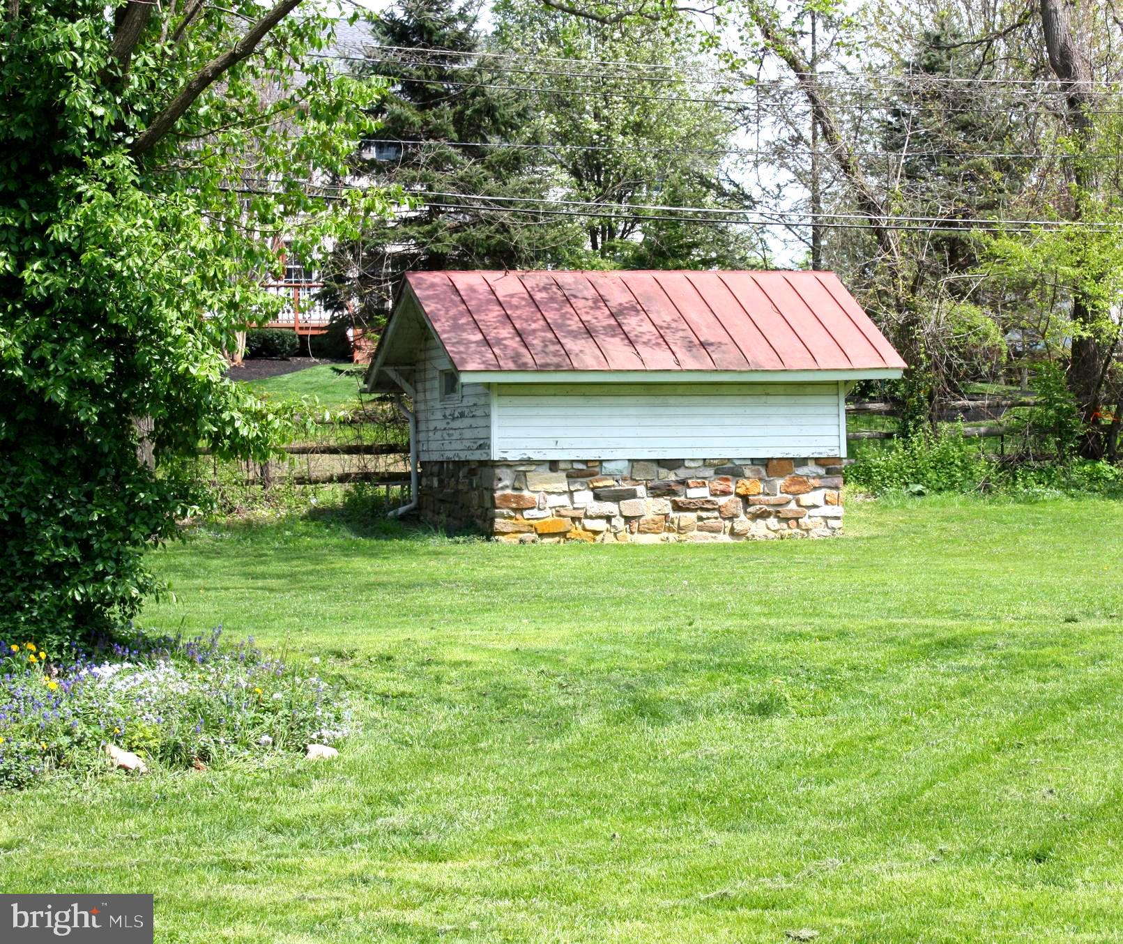 203 Locust Lane Exton, PA 19341 - Photo 32 of 33 Gallery Image 32