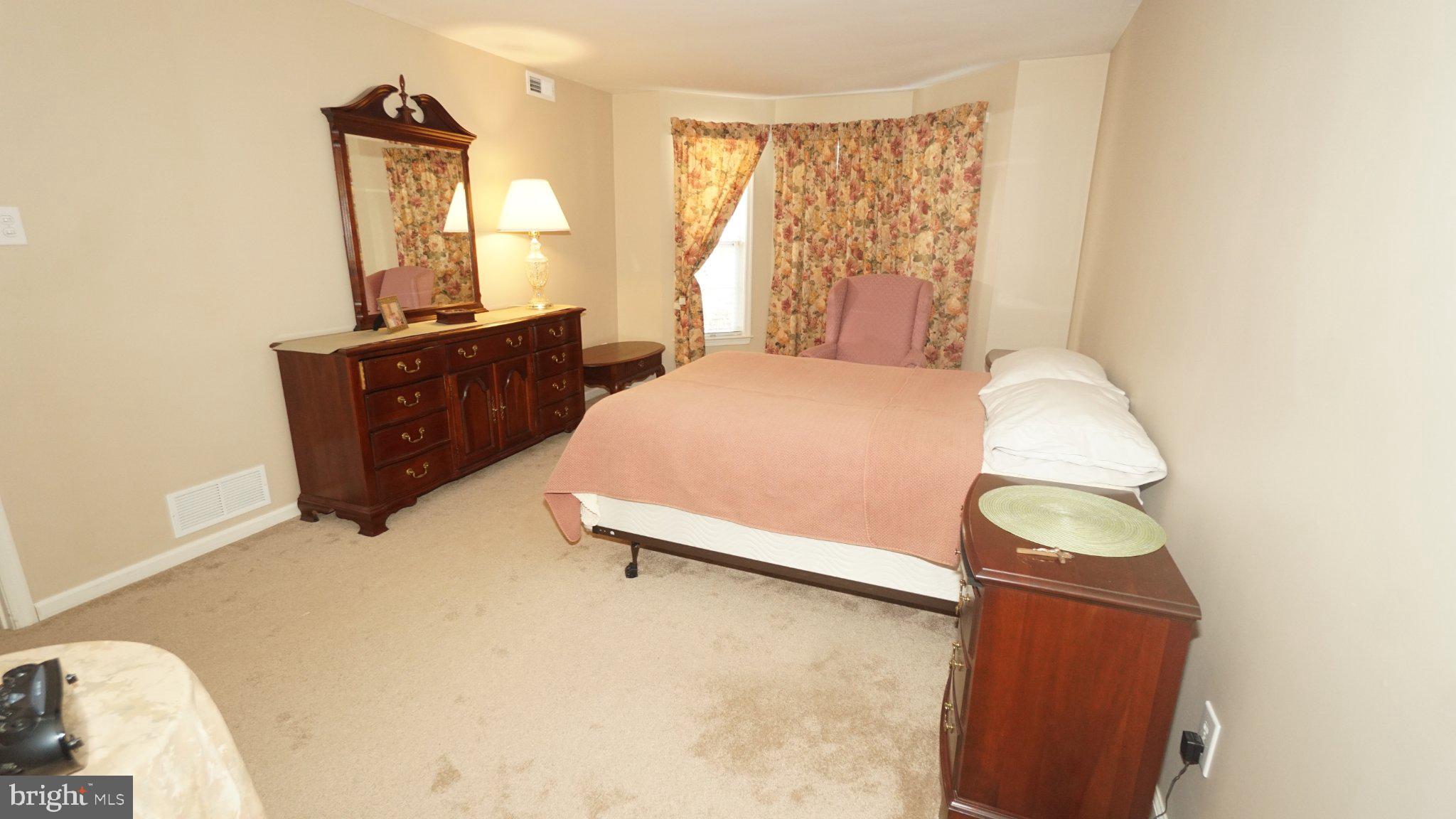 1662 Gibson Road Bensalem, PA 19020 - Photo 18 of 24 Cozy retreat with floral accents.