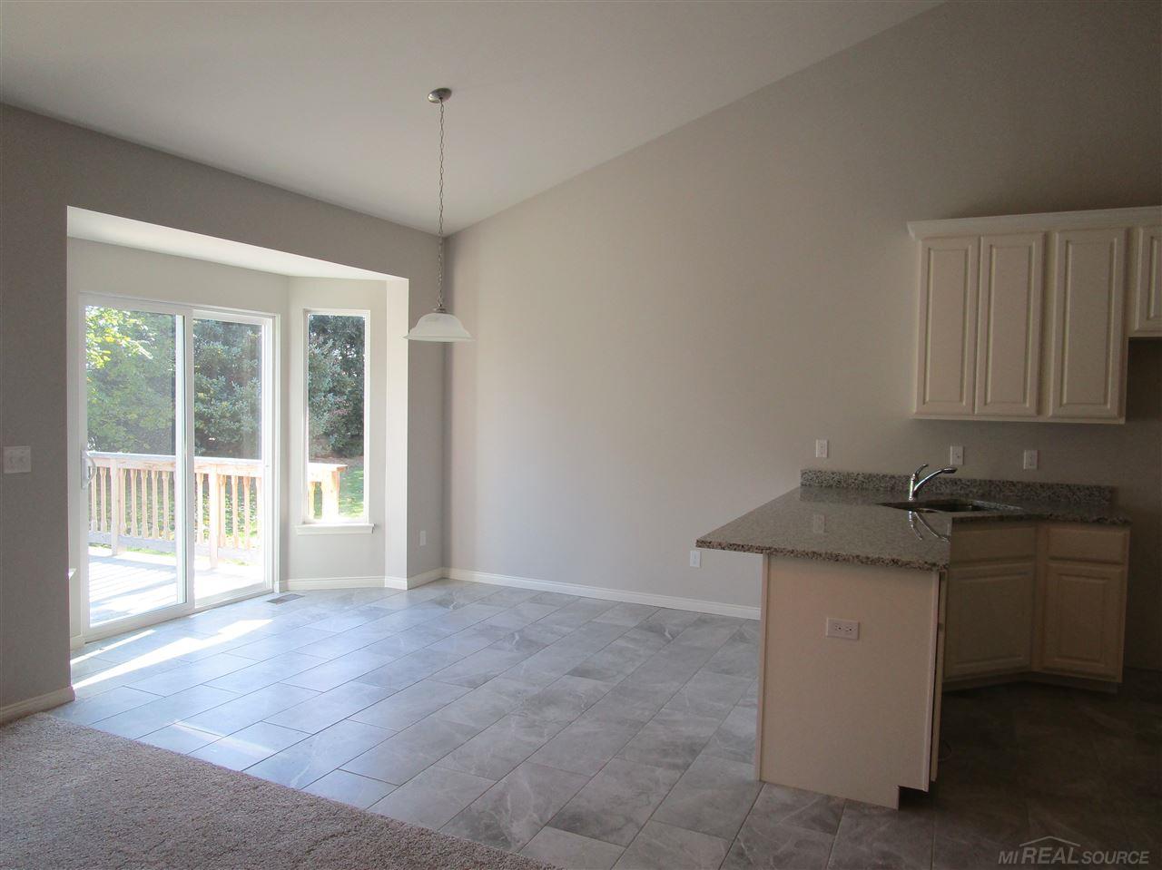 47372 Mariners New Baltimore, MI 48051 - Photo 7 of 14