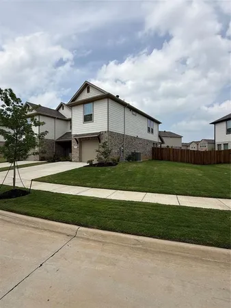 $2,200 | 411 Saddle Lane, Denton, TX 76209