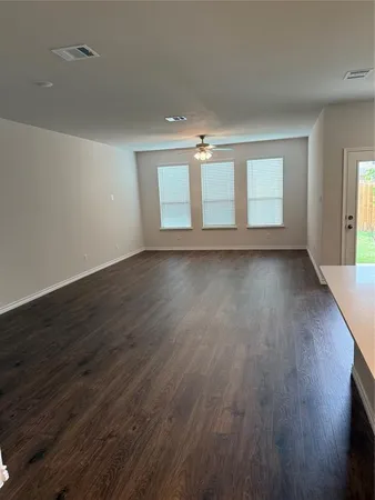$2,200 | 411 Saddle Lane, Denton, TX 76209