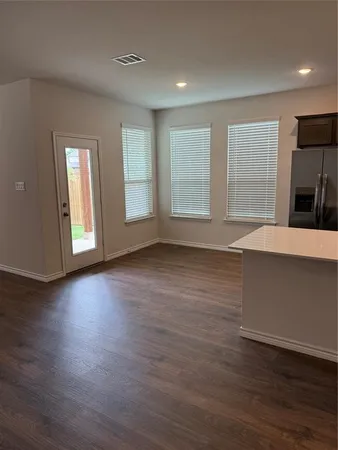 $2,200 | 411 Saddle Lane, Denton, TX 76209