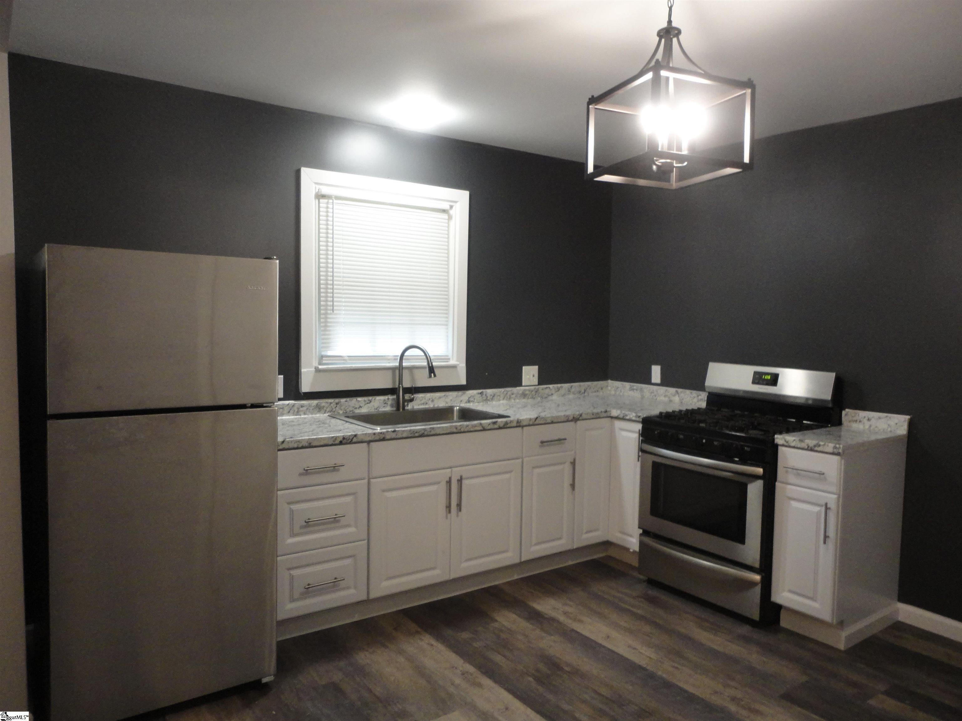 206 Sumter Street Anderson, SC 29621 - Photo 7 of 12