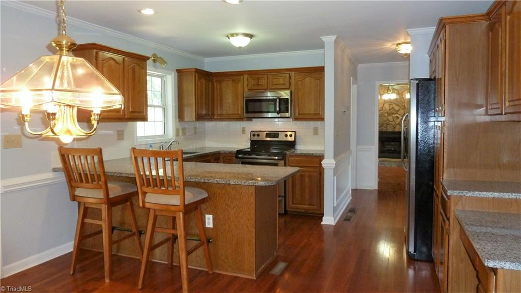 5054 Cobblestone Road Winston-Salem, NC 27106 - Photo 11 of 30 Kitchen