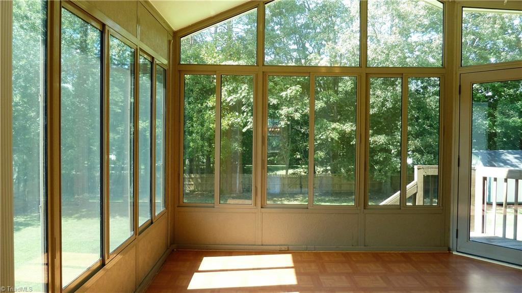 5054 Cobblestone Road Winston-Salem, NC 27106 - Photo 15 of 30 Screen and Glass Enclosed Patio