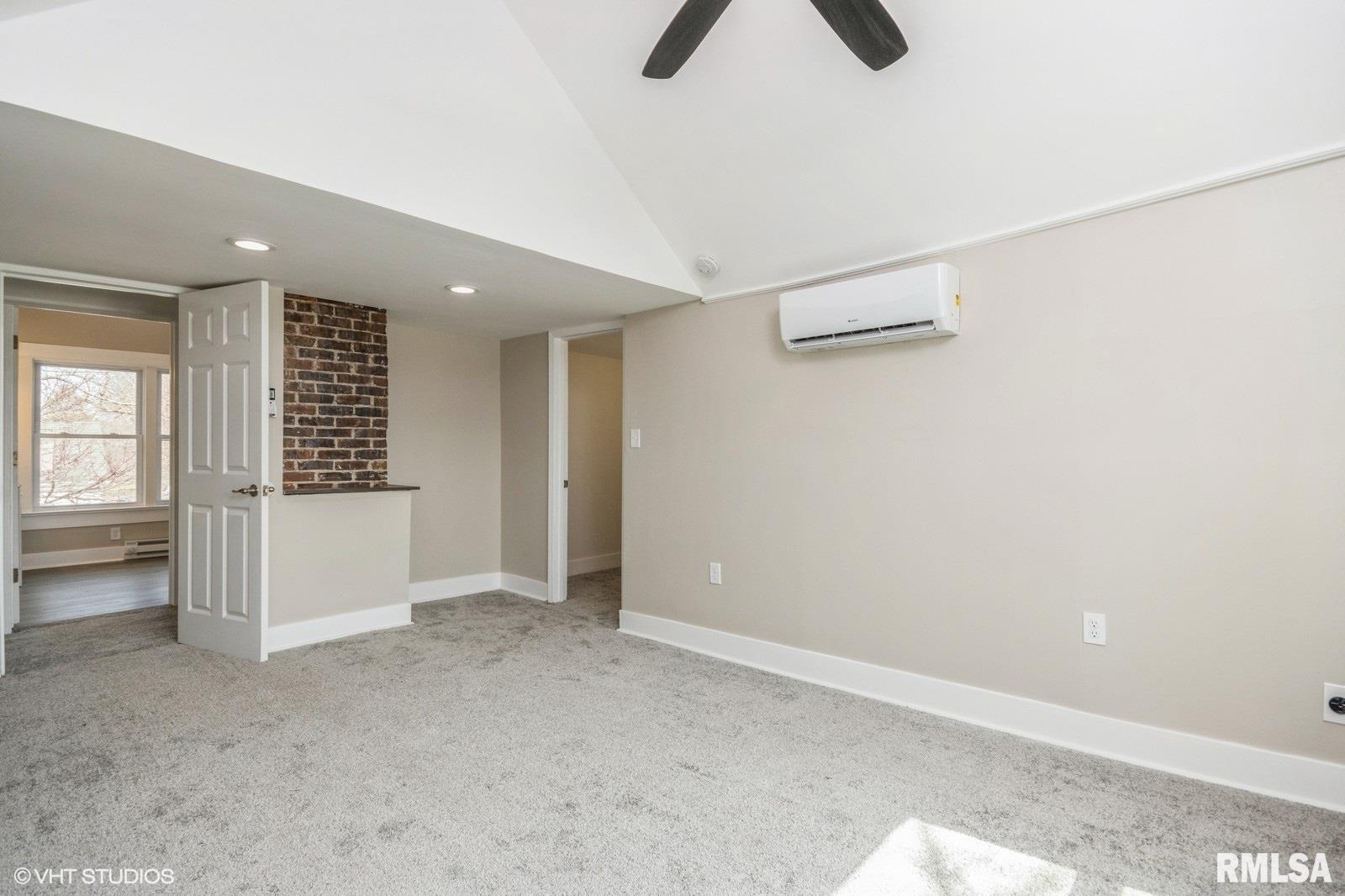 418 4th Street Illiopolis, IL 62539 - Photo 11 of 15