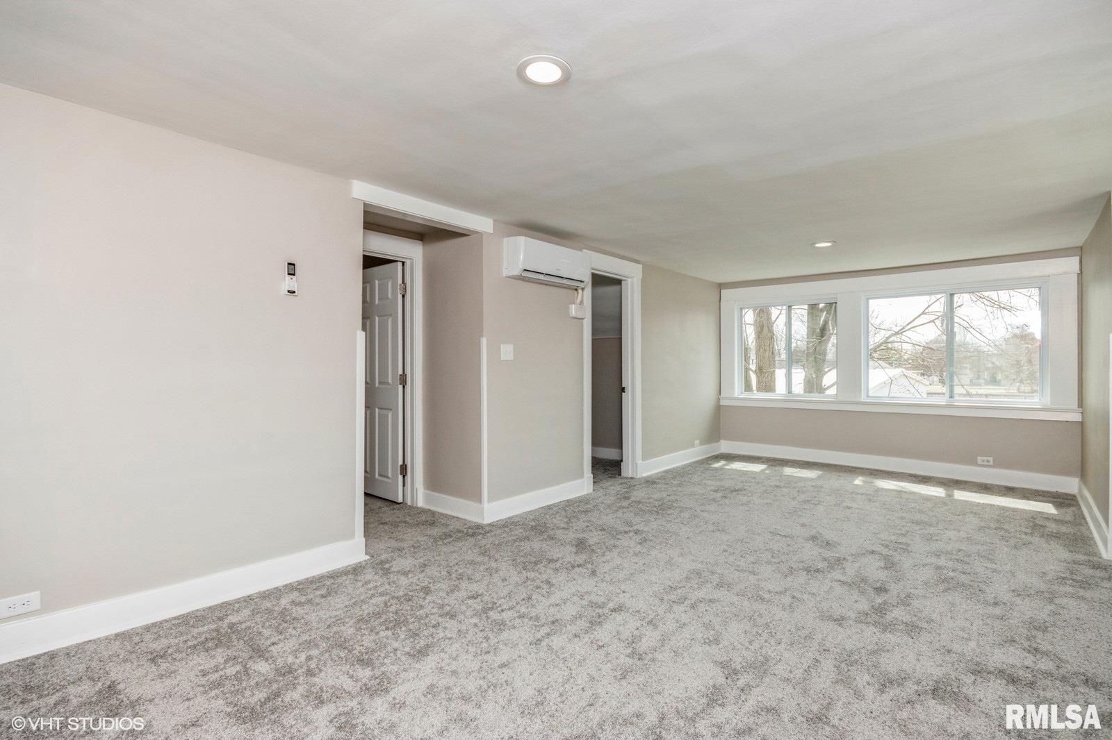 418 4th Street Illiopolis, IL 62539 - Photo 13 of 15