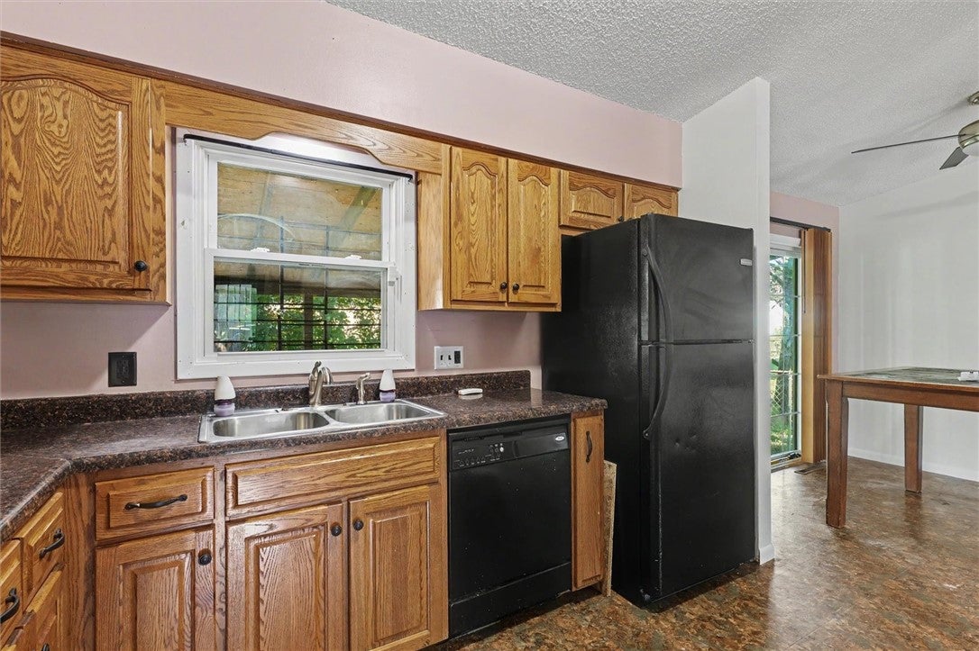 3583 Plover Drive Decatur, IL 62526 - Photo 14 of 41 Gallery Image 14
