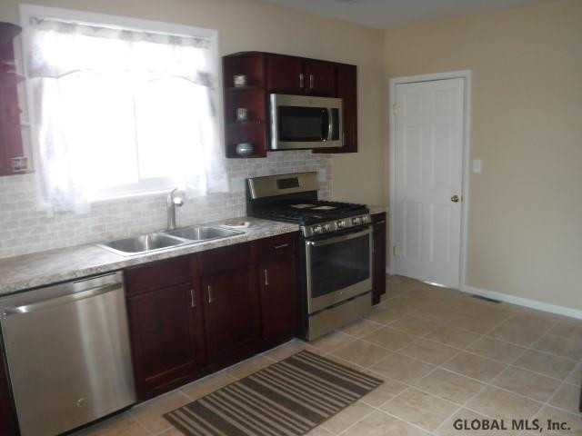 241 Vley Road Scotia, NY 12302 - Photo 8 of 24 Photo 8