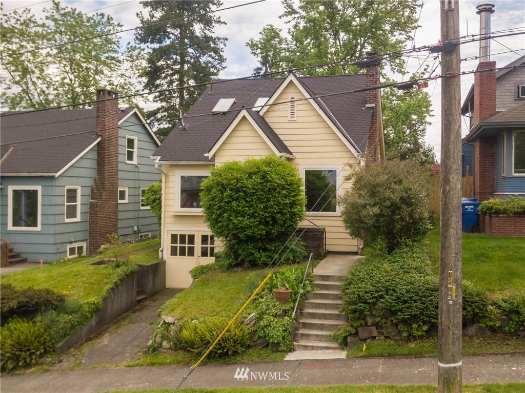 329 North 76th Street Seattle, WA 98103 - Photo 1 of 38
