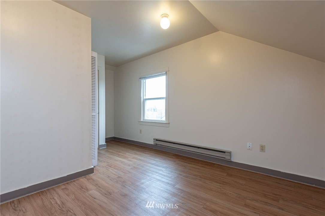 329 North 76th Street Seattle, WA 98103 - Photo 21 of 38