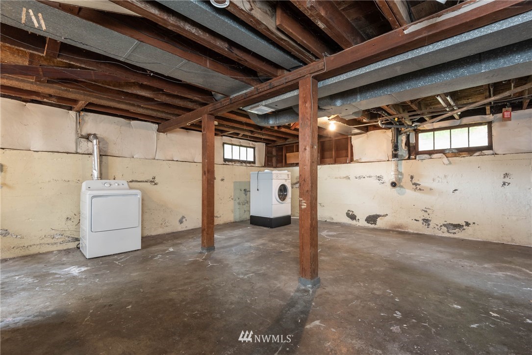 329 North 76th Street Seattle, WA 98103 - Photo 24 of 38