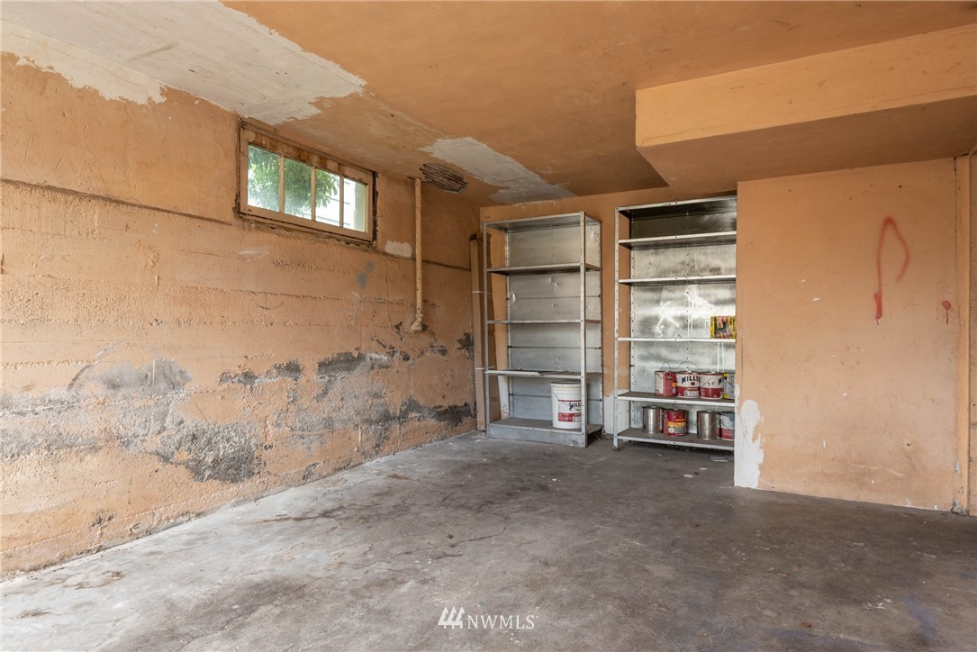 329 North 76th Street Seattle, WA 98103 - Photo 26 of 38