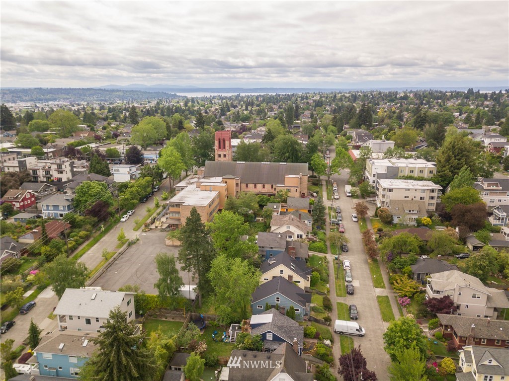 329 North 76th Street Seattle, WA 98103 - Photo 34 of 38