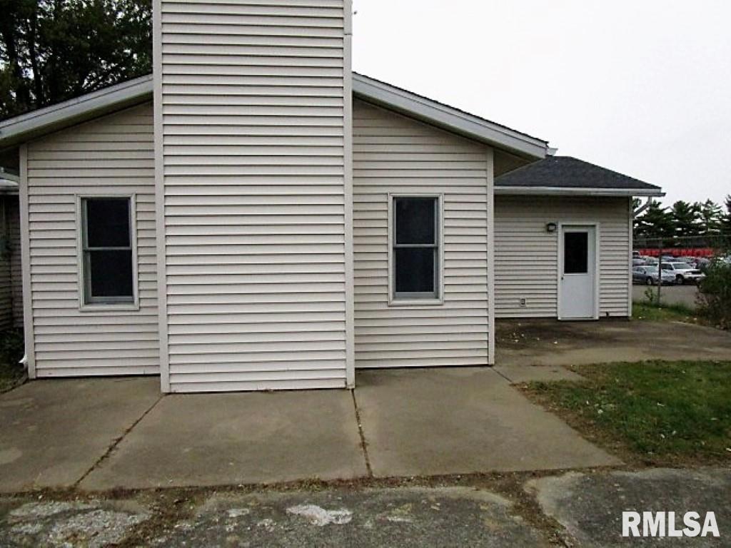 304 West Michigan Avenue Metamora, IL 61548 - Photo 4 of 18