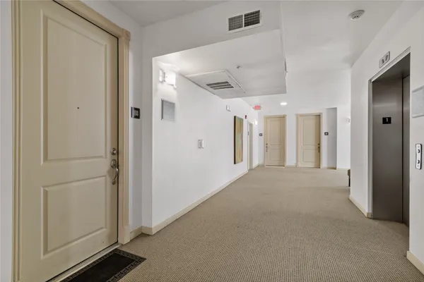 $2,495 | 505 Jackson Hill Street, Unit 103, Houston, TX 77007