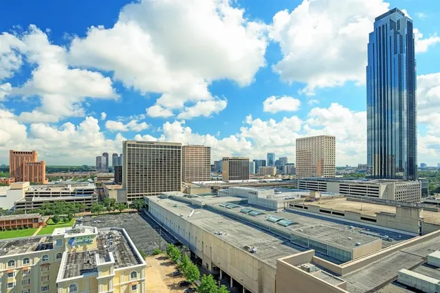 a picture of a city view